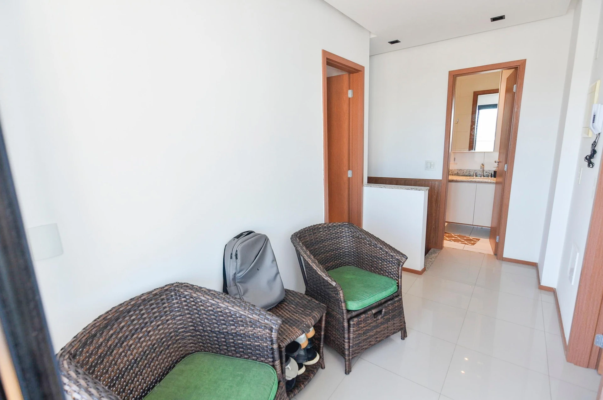 Furnished 3-bedroom apartment with balcony and BBQ grill — photo 62
