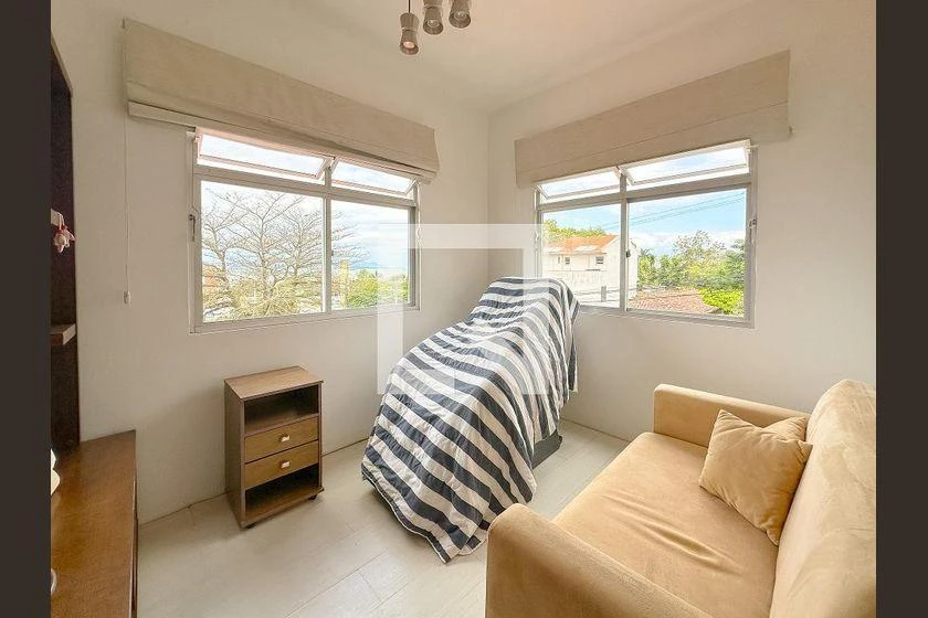 Furnished house, 250 m², with a bathtub — photo 26