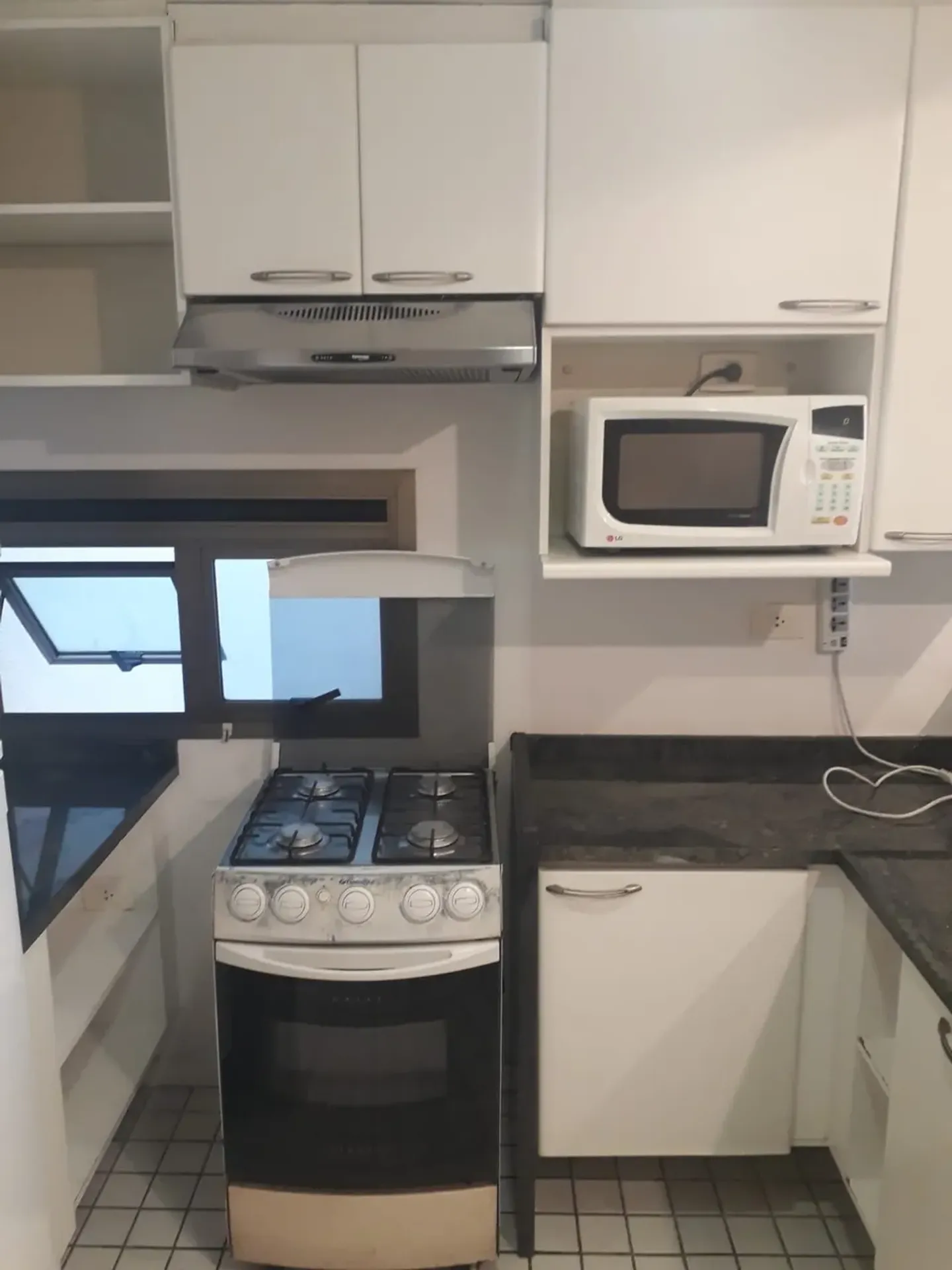 One-bedroom apartment with a water view — photo 5