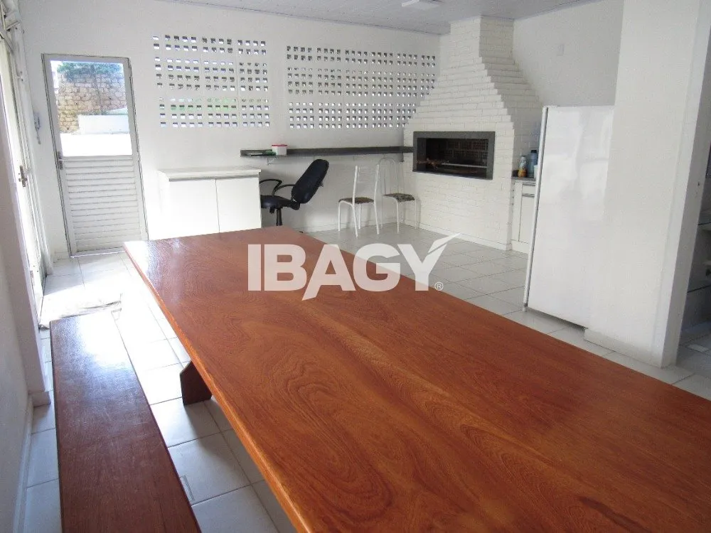 One-bedroom, 45 m² apartment in Florianópolis — photo 11
