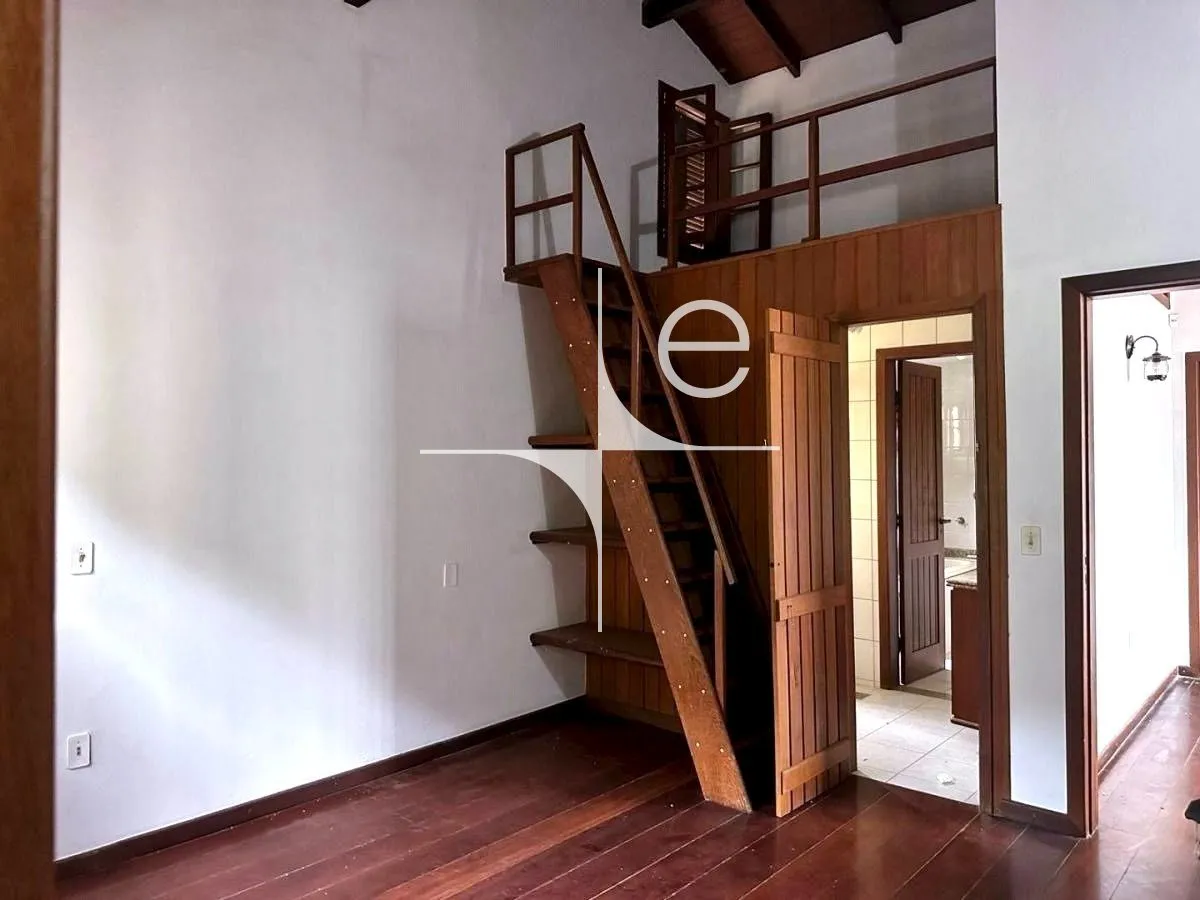 House with 3 bedrooms and 5 bathrooms, 481 m² — photo 10