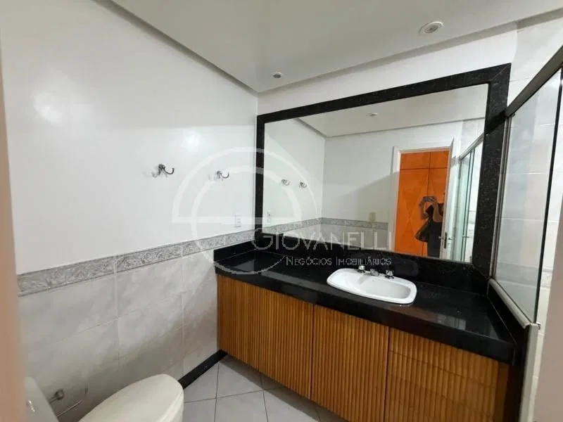 Casa triplex de 242 m² com 3 quartos e 2 vagas — photo 18