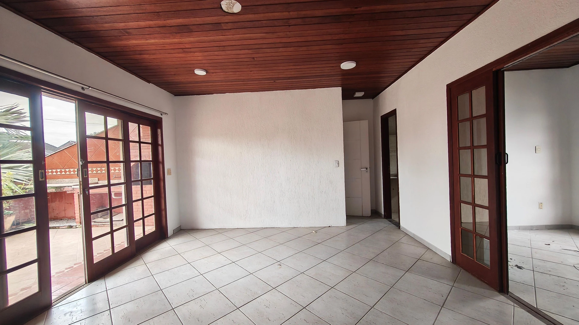 3-bedroom house with a walk-in closet in Rio de Janeiro — photo 19