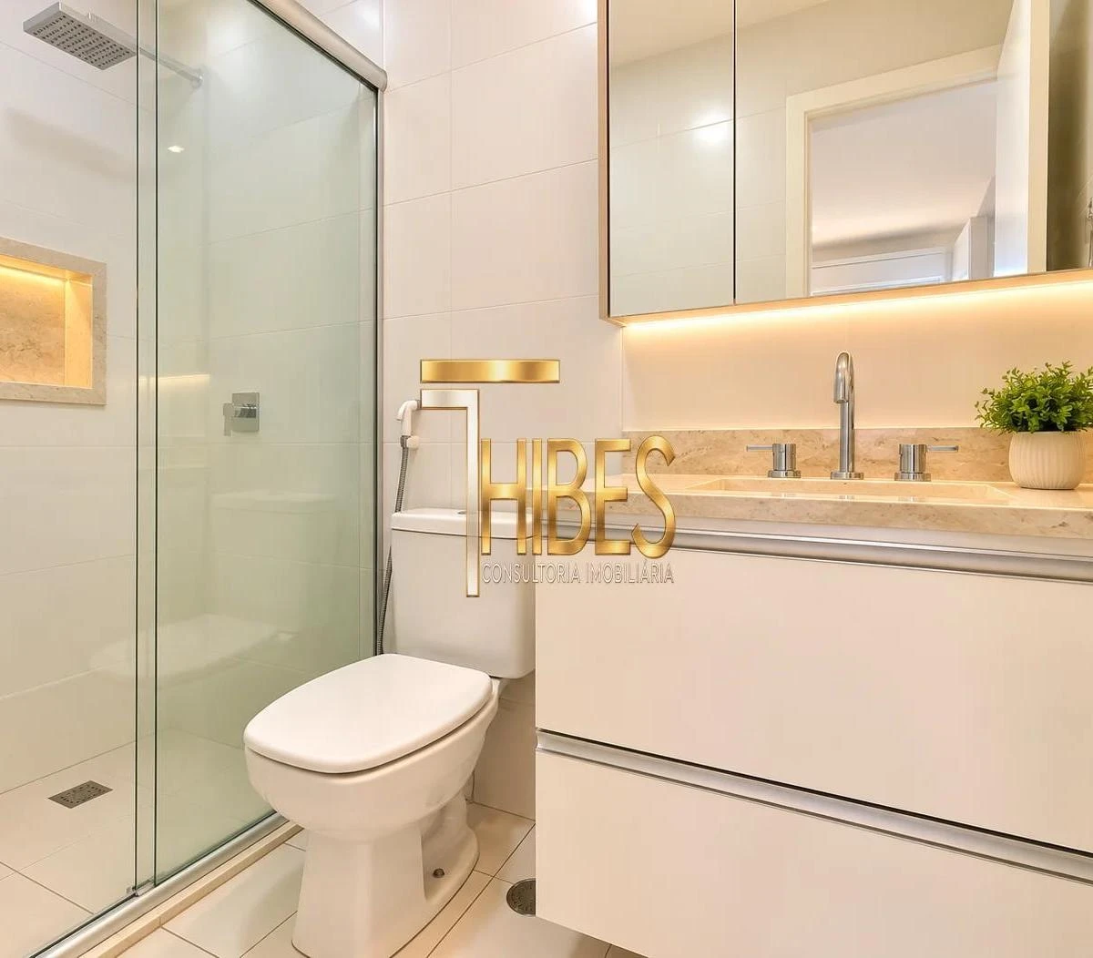 Apartamento, 110 m², com janelas do piso ao teto — photo 45