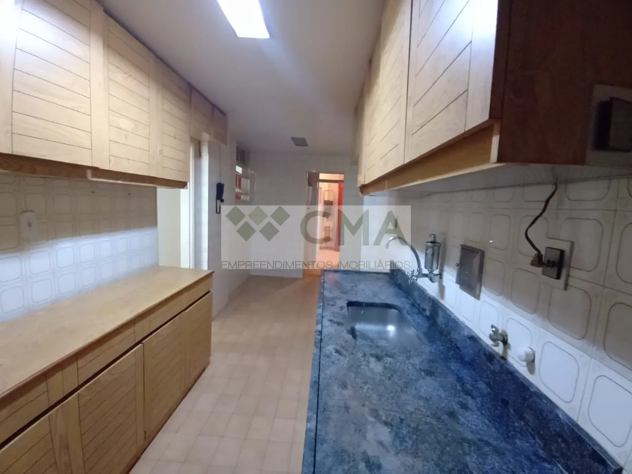 2-bedroom apartment with a bathtub in Rio de Janeiro — photo 10