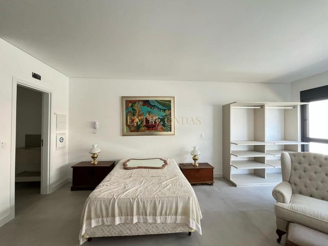 Floor-to-ceiling windows in a one-bedroom apartment, 60 m² — photo 16