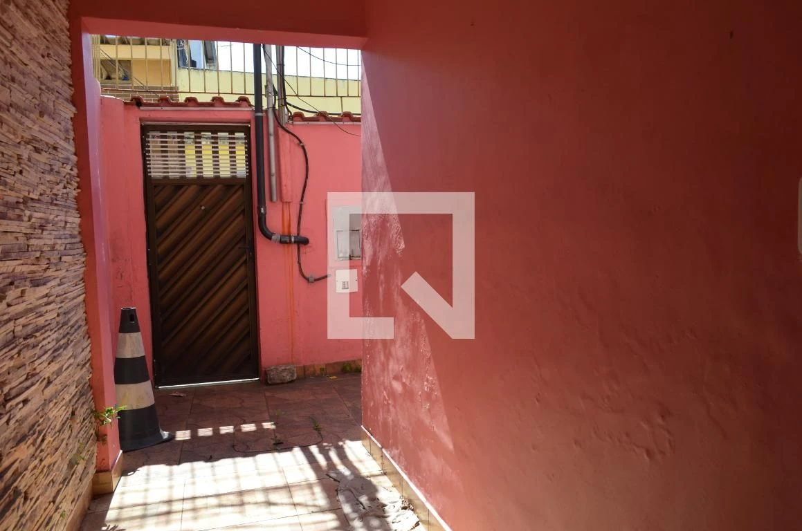 House with 2 bedrooms and a private BBQ — photo 10