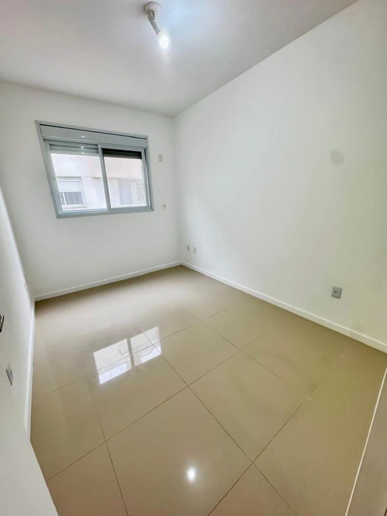 Walk-in closet in a 2-bedroom apartment, 65 m² — photo 15