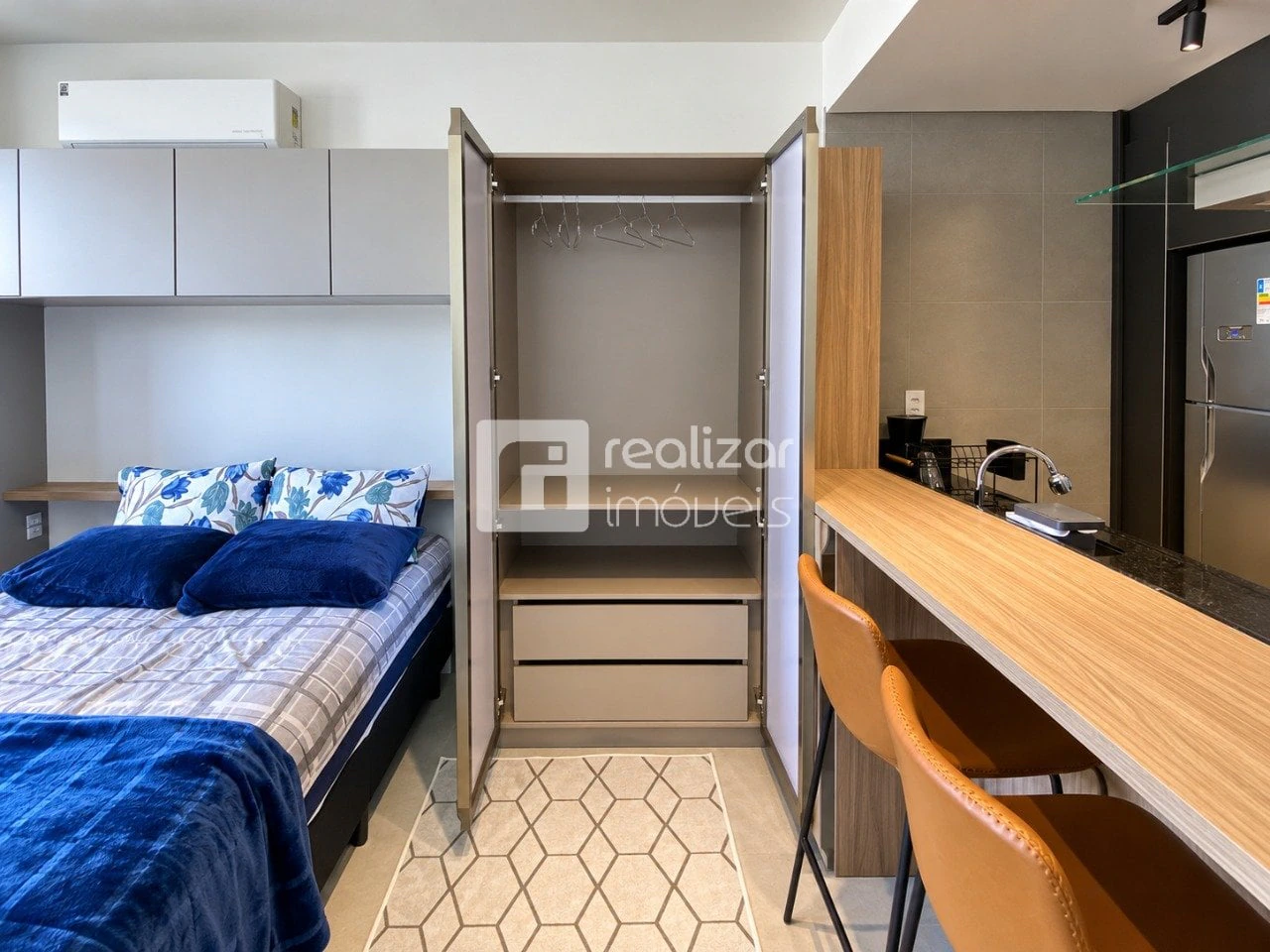 One-bedroom apartment with a dryer in Florianópolis — photo 14
