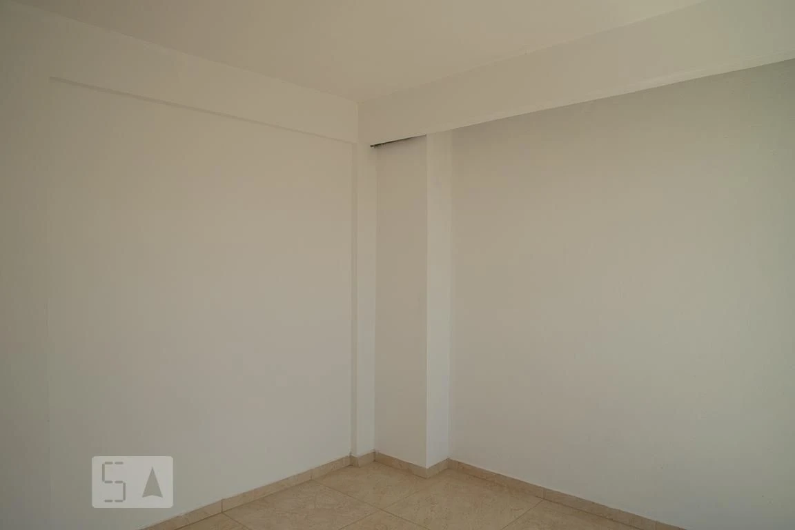 Unfurnished apartment with 2 bedrooms and a balcony — photo 13