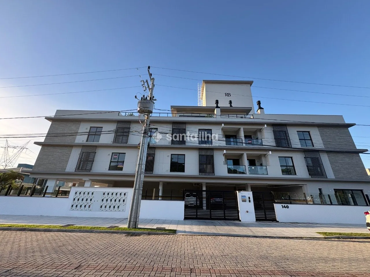 Furnished 1-bedroom apartment with 57 m² and parking — photo 13