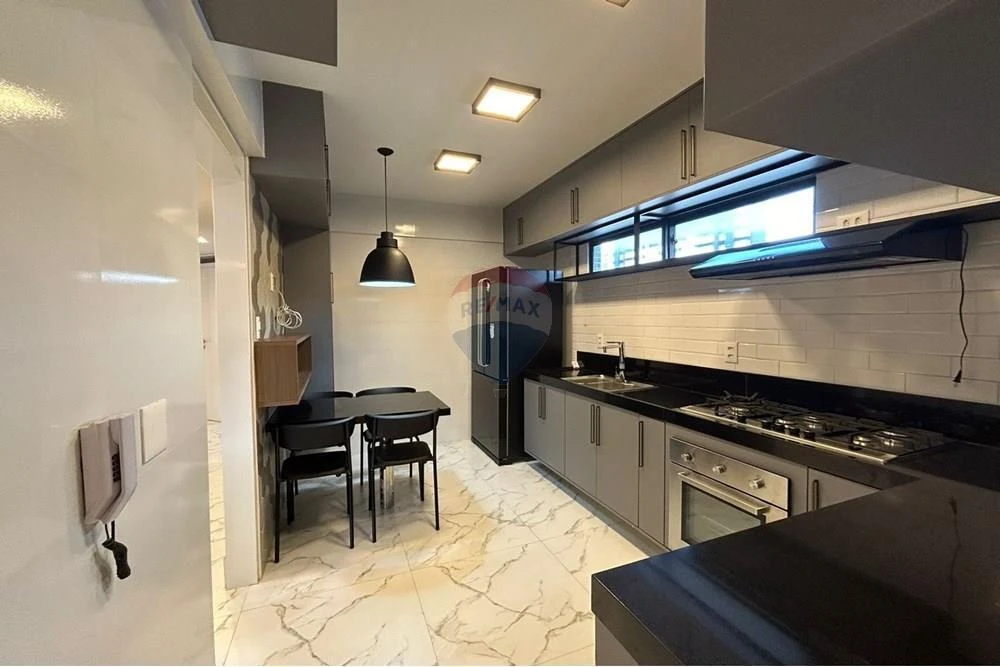 Furnished apartment, 132 m², with a glass-enclosed balcony — photo 38
