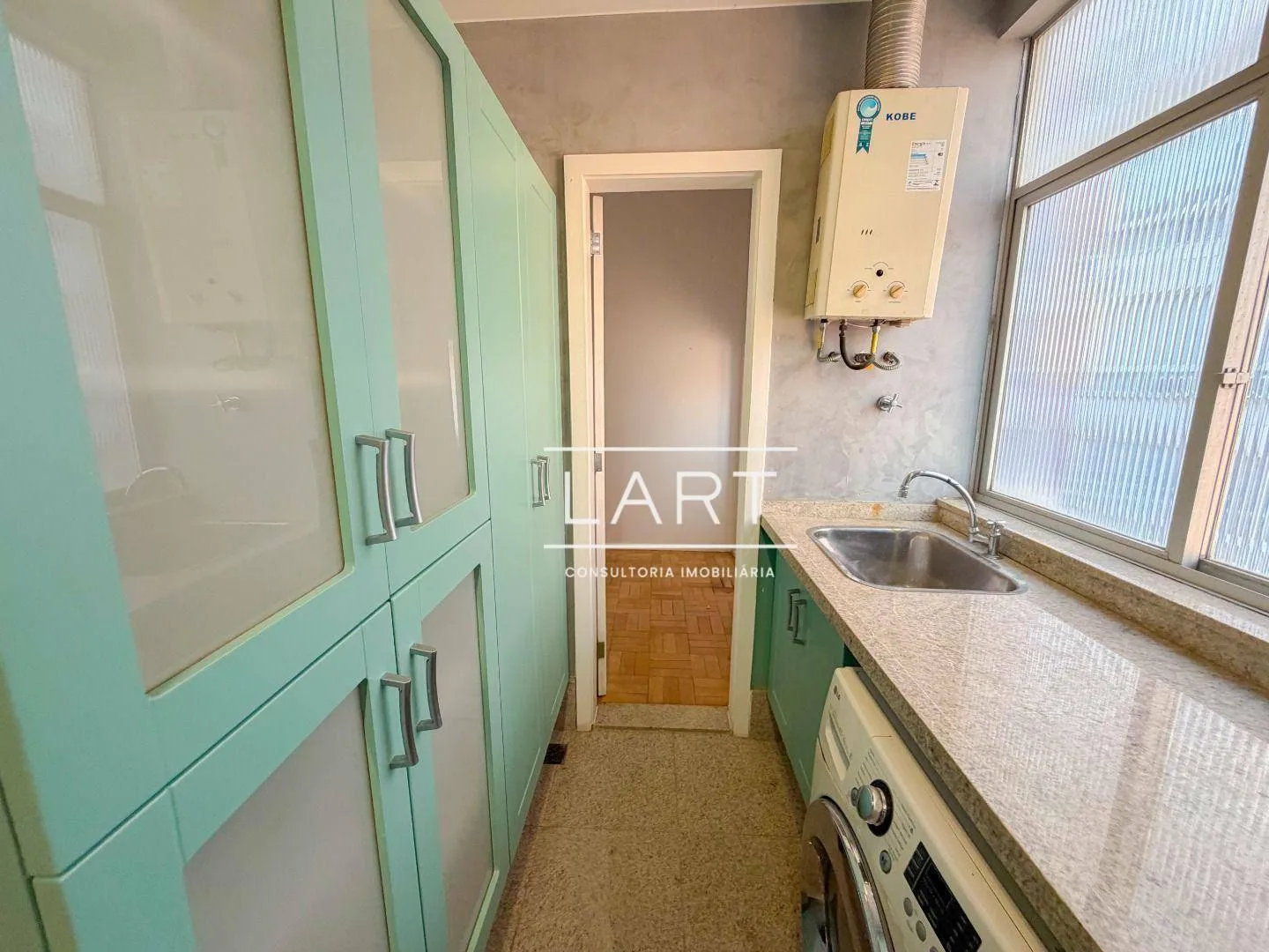 Duplex-style apartment with 2 bedrooms and balcony grill — photo 23