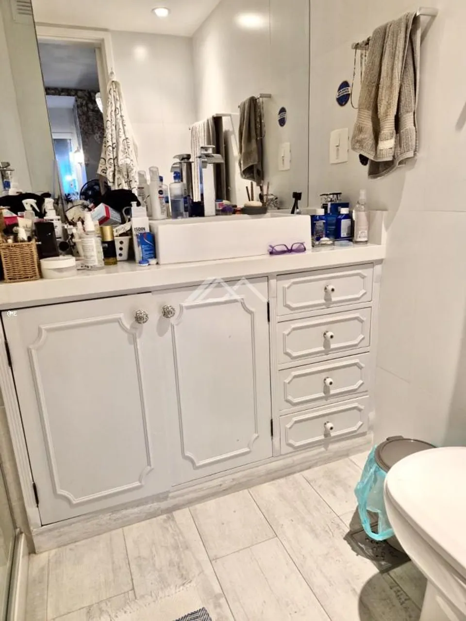Apartamento com varanda fechada, 2 dormitórios e 3 banheiros — photo 20