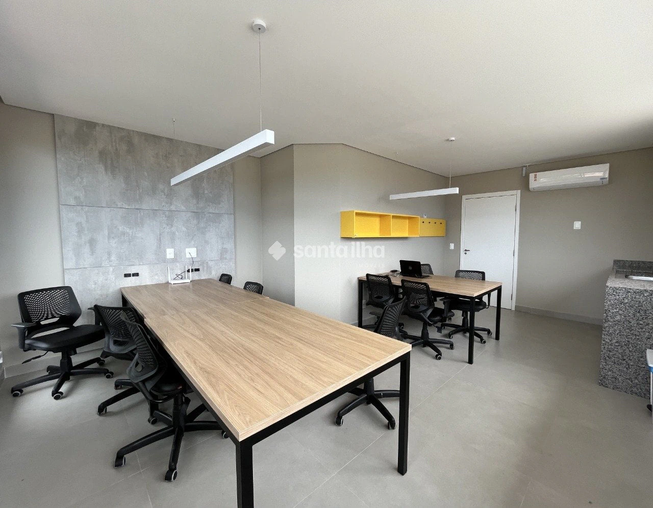 Floor-to-ceiling windows in a 3-bedroom apartment, 152 m² — photo 29