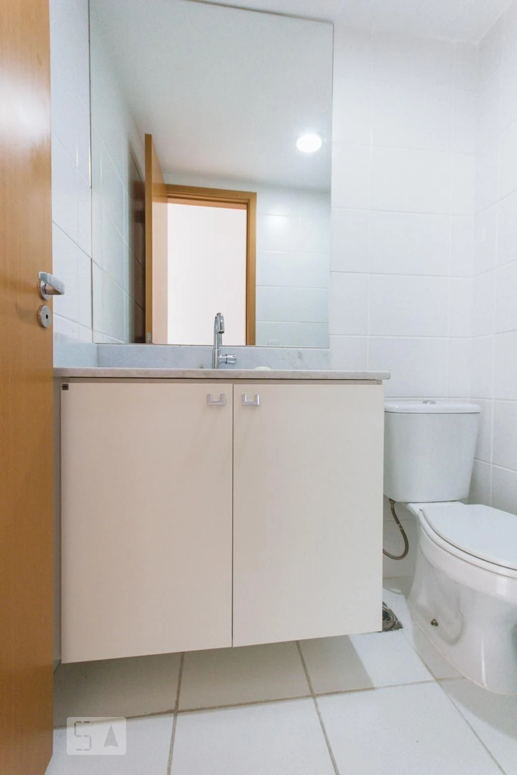 Apartment with a separate kitchen and 2 bedrooms — photo 25