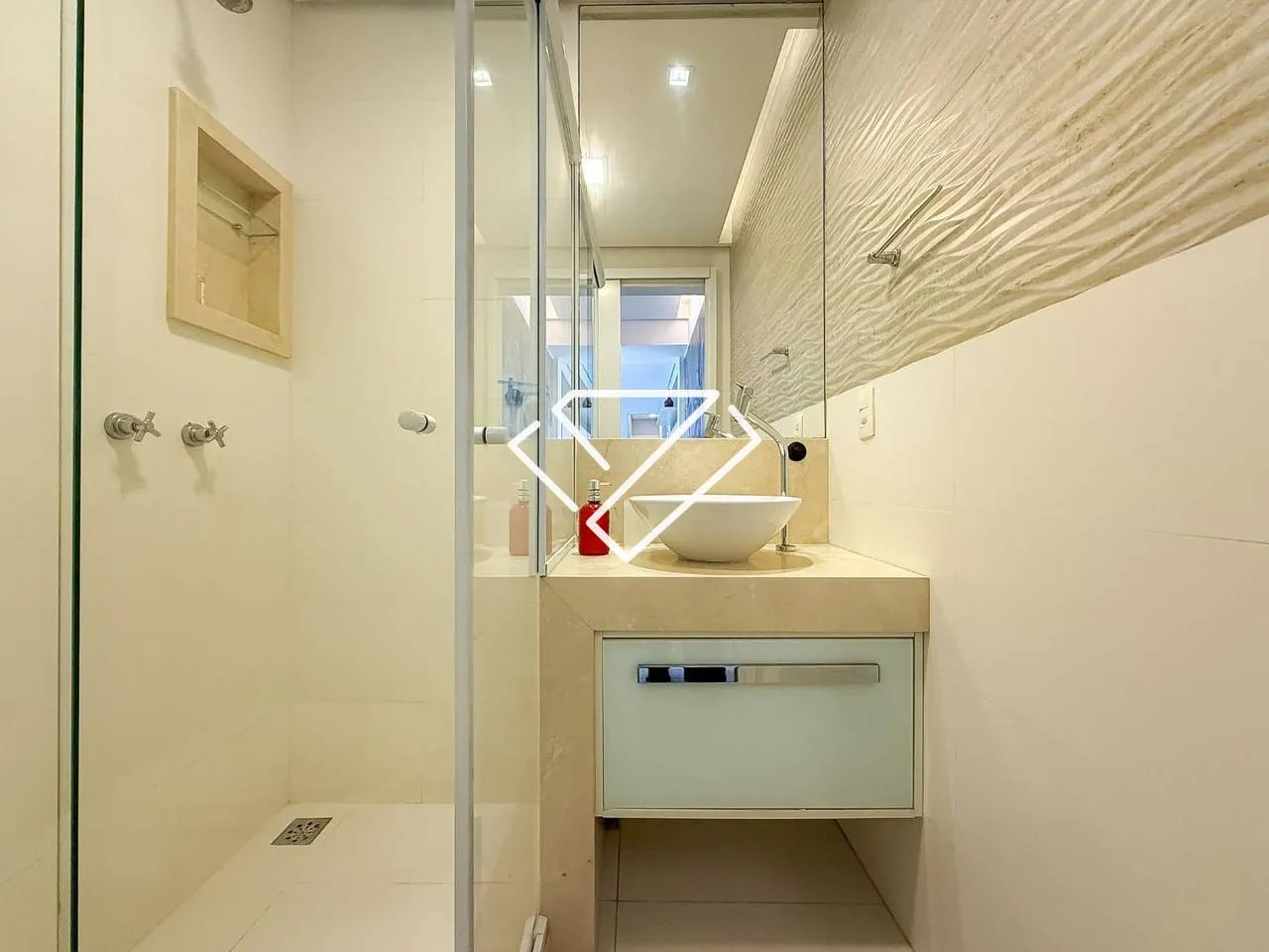 2-bedroom apartment with a washing machine in Rio de Janeiro — photo 10
