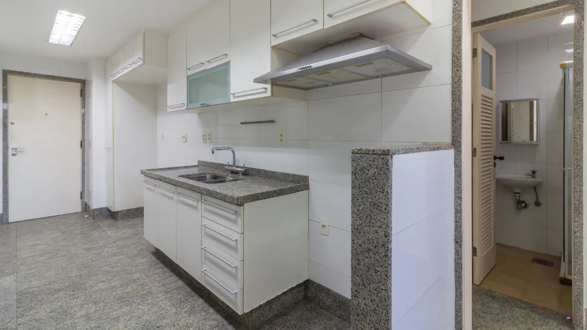 Панорамні вікна та 4 спальні: квартира 217 м² — photo 2