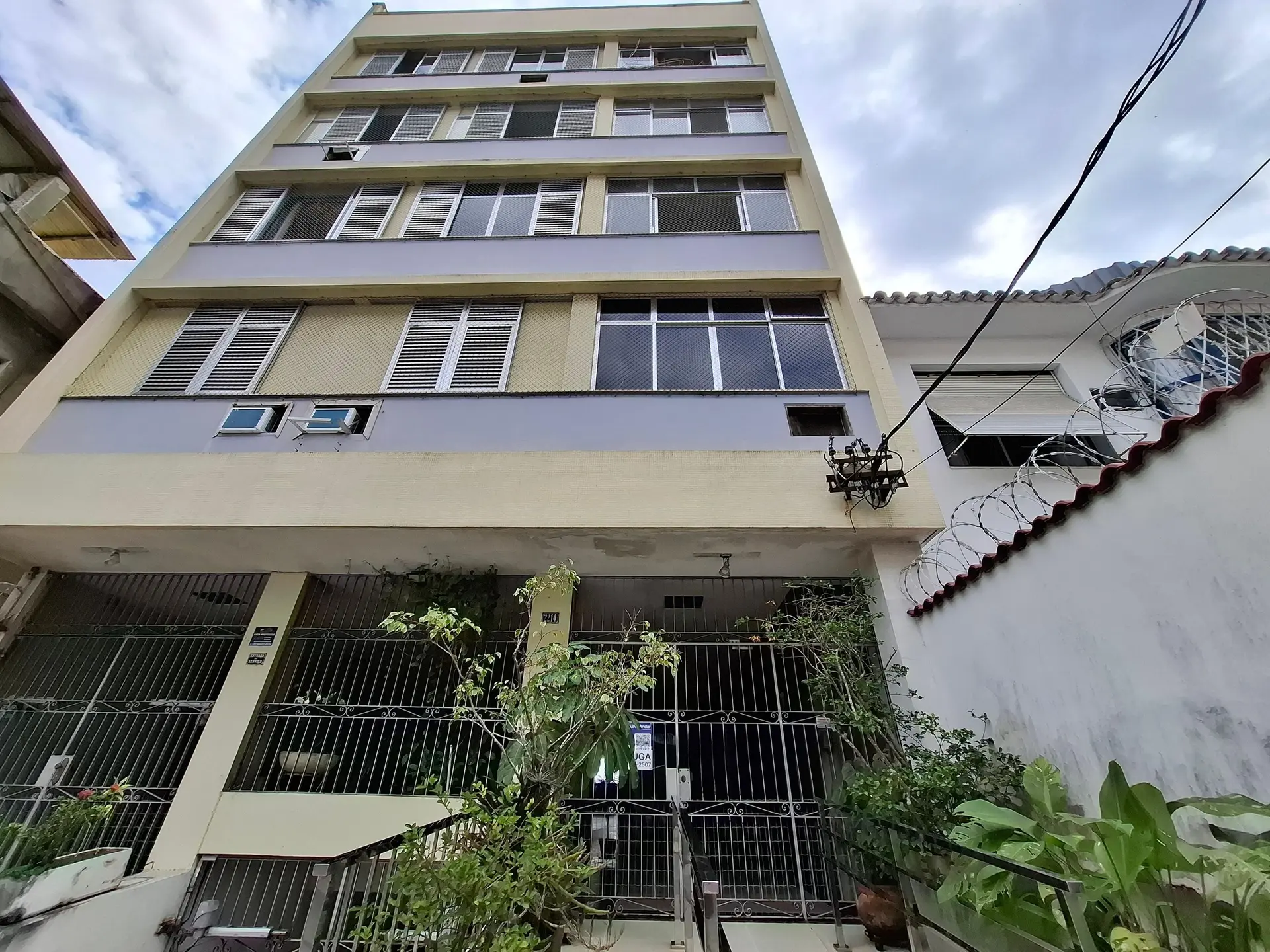 Furnished 4-bedroom apartment with 2 bathrooms — photo 25