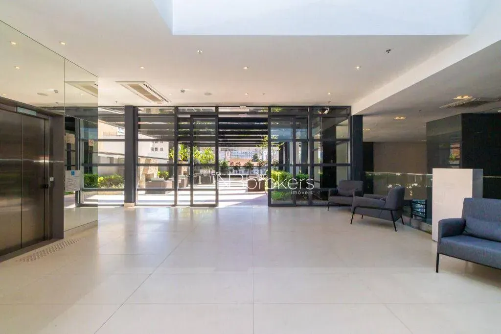 Furnished 68 m² apartment with 1 en-suite bedroom — photo 82
