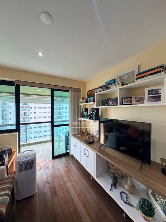 Apartment with enclosed balcony, 3 bedrooms and 2 parking — photo 23