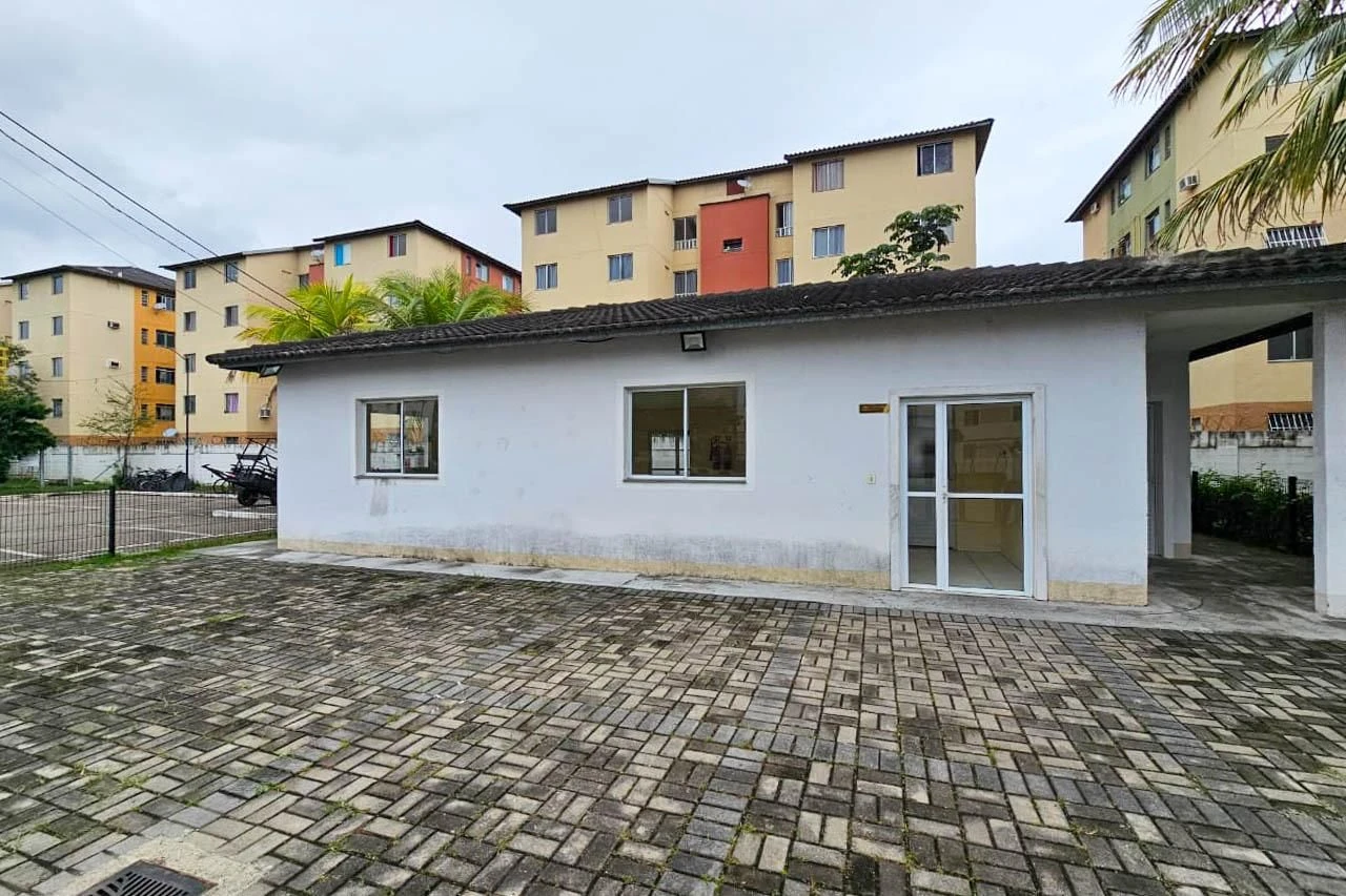 2-bedroom apartment in a building with a gym — photo 14