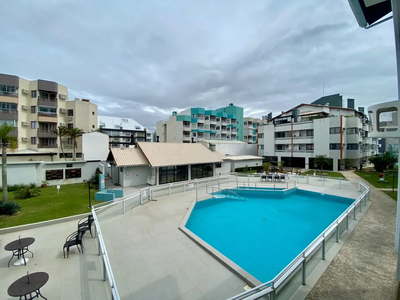 Квартира 50 м² с видом на воду и грилем на балконе — photo 8