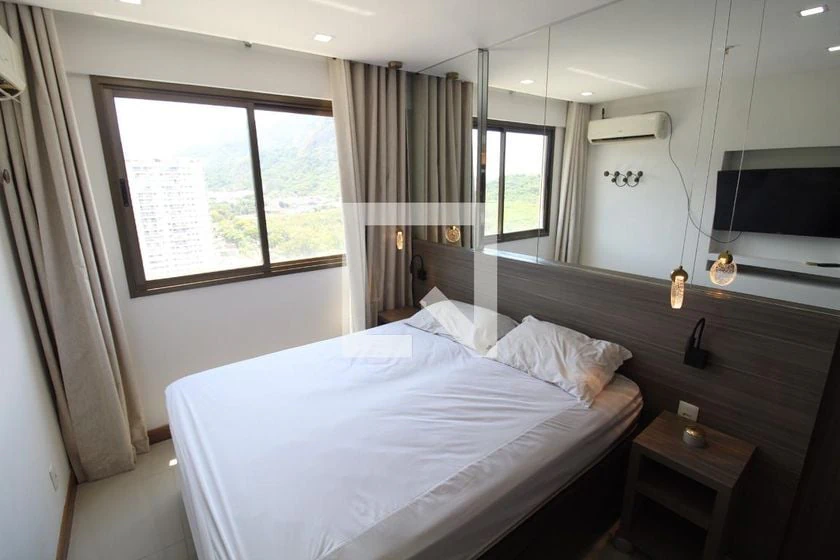 Furnished studio with 1 bedroom and a balcony