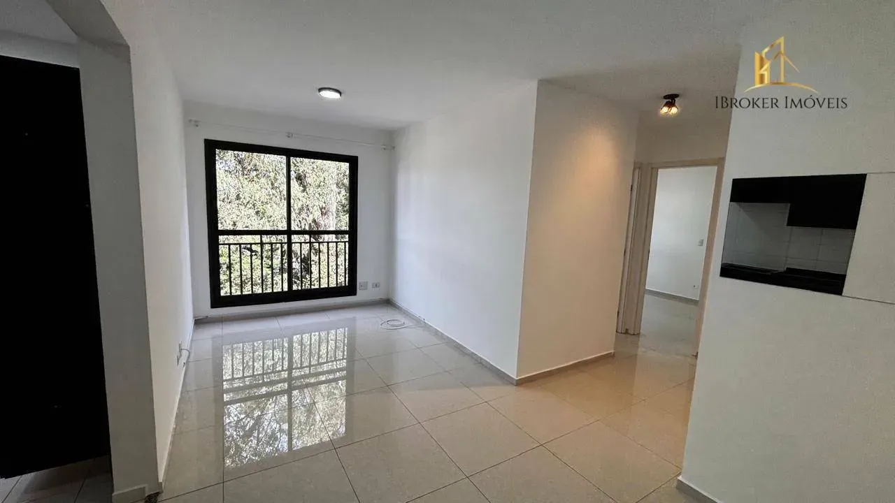 2-bedroom apartment with a closed kitchen and stove — photo 11
