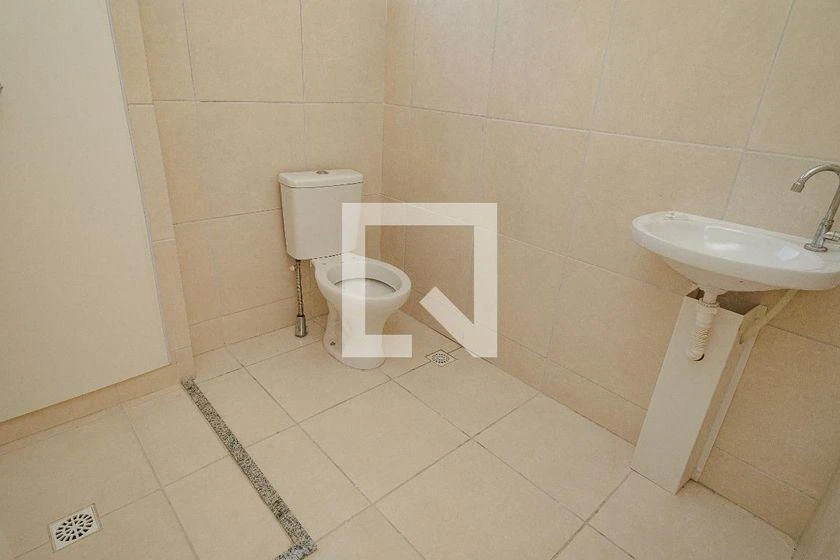 2-bedroom rental apartment with balcony sink and grill — photo 5
