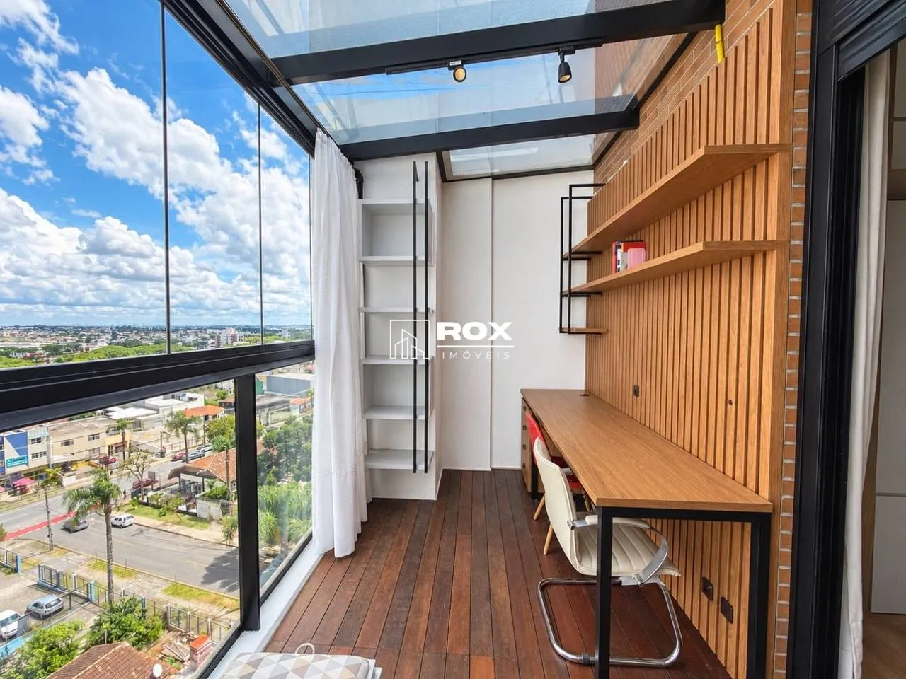 Floor-to-ceiling windows in a 3-bedroom apartment, 150 m² — photo 22