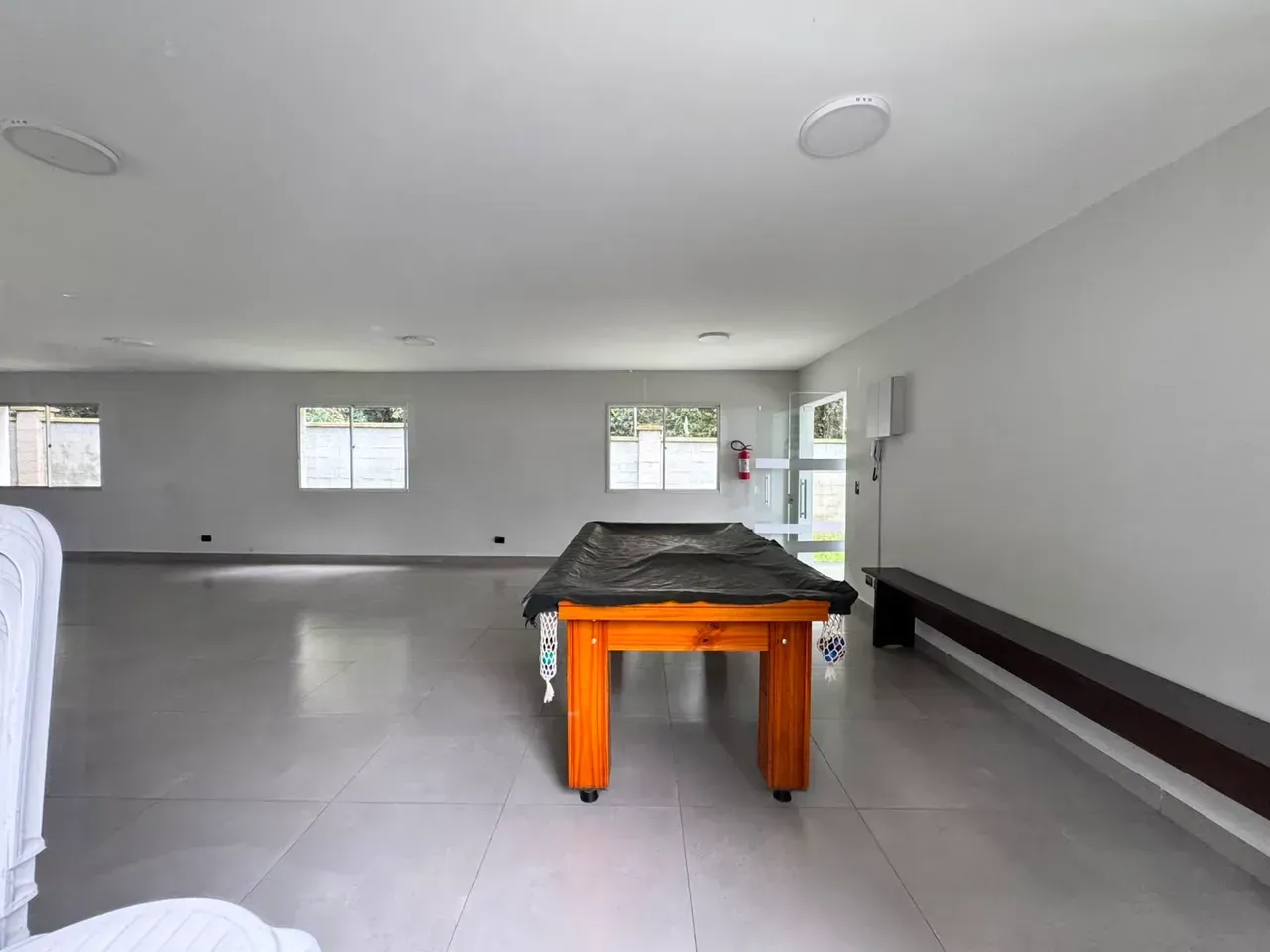 1-bedroom apartment with a closed-off kitchen — photo 17