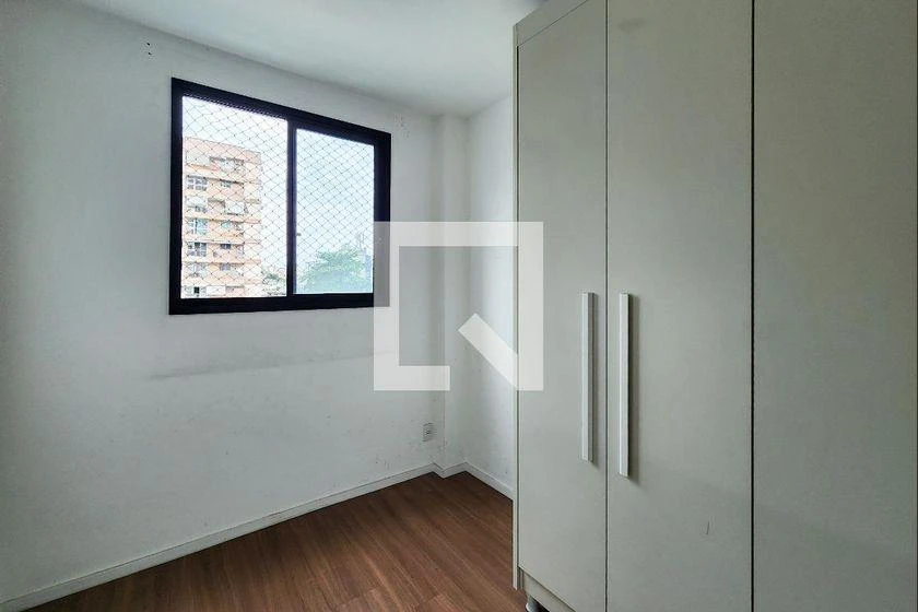 2-bedroom apartment in a building with a gym — photo 4