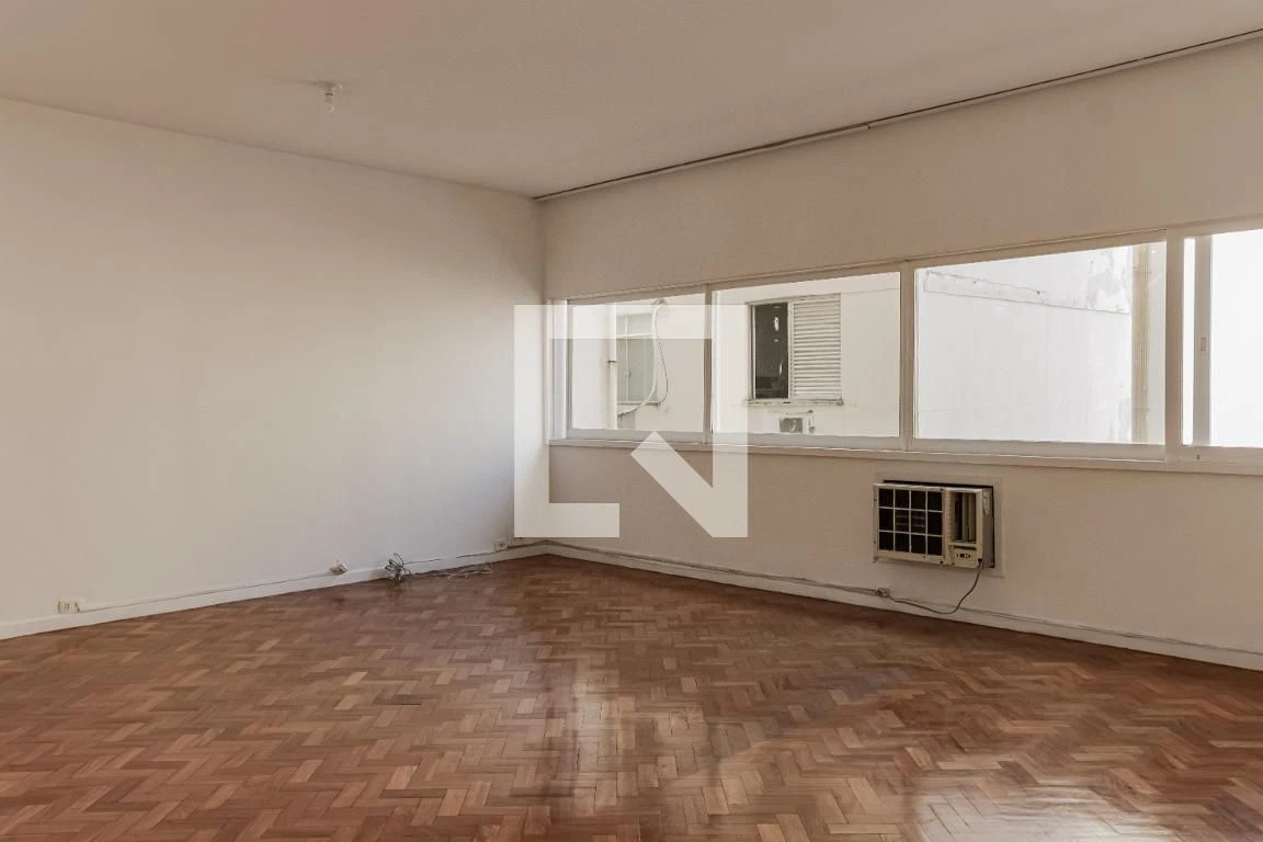 Apartment, 116 m², with wood or laminate floors — photo 6