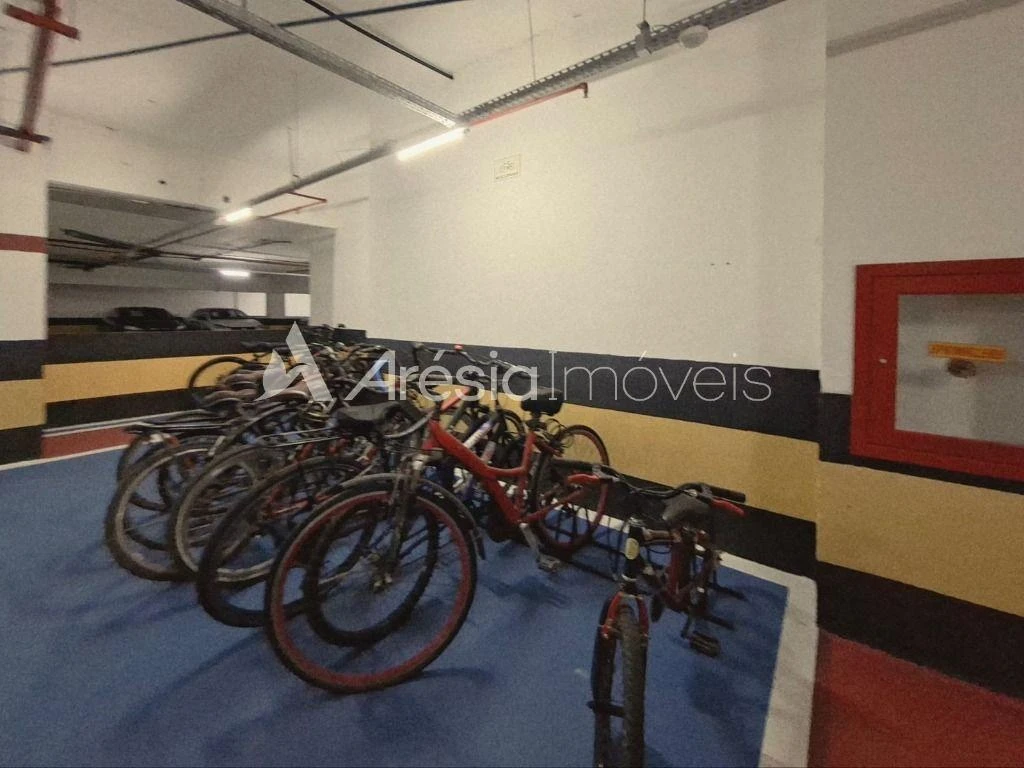 3-bedroom apartment with 140 m² and city-view windows — photo 40