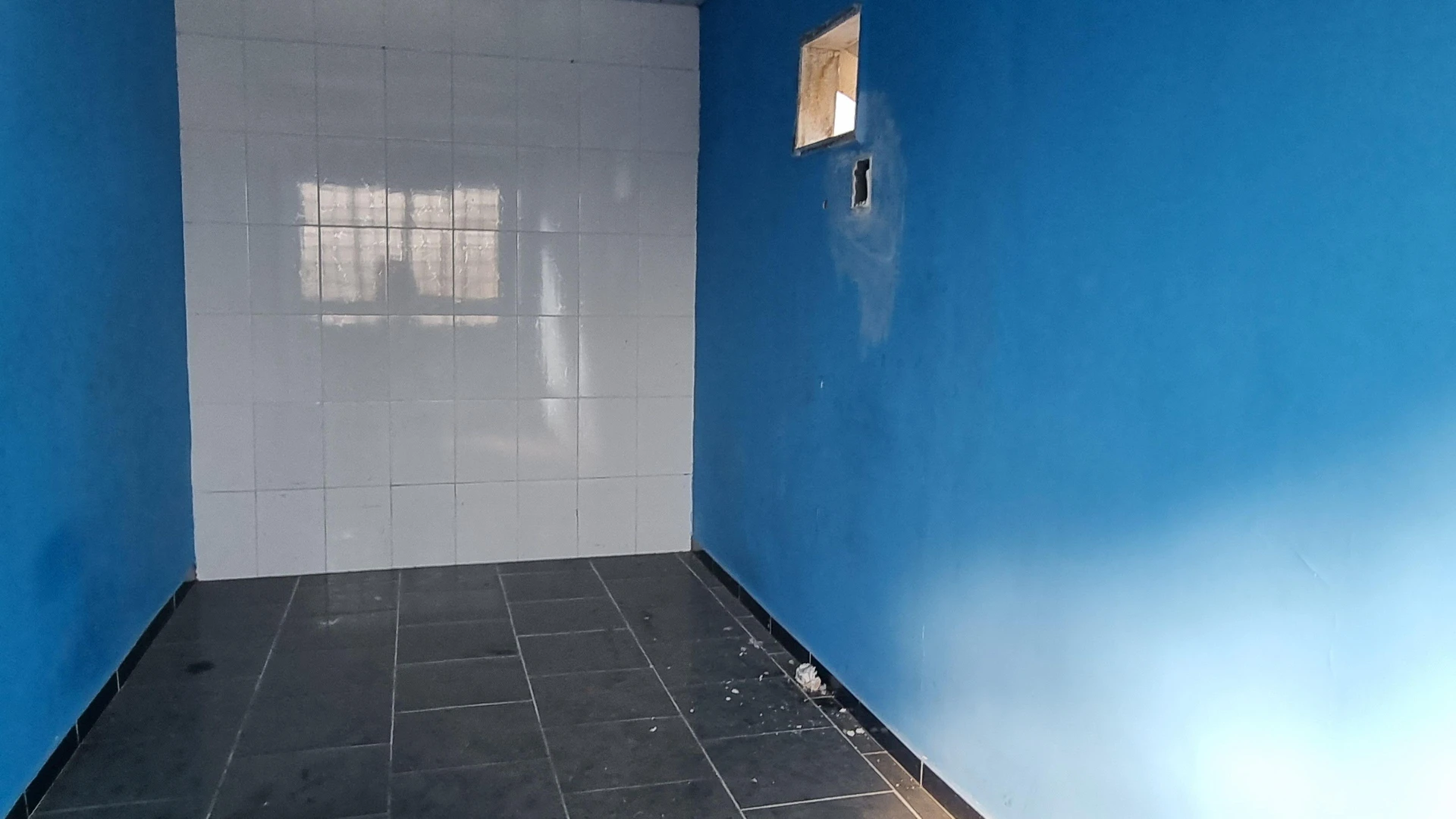 Washing machine in a 5-bedroom house, 200 m² — photo 27