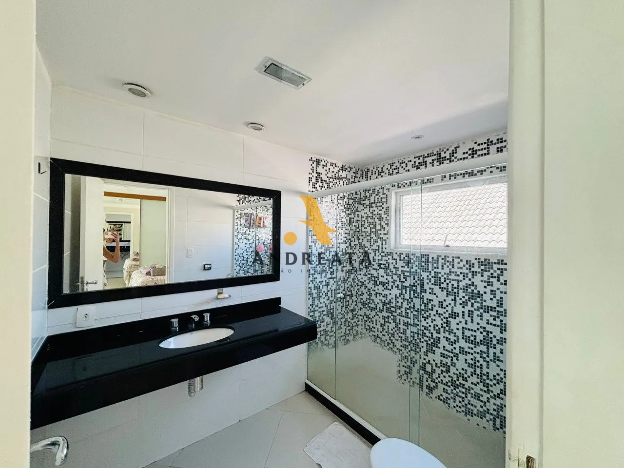 House with 5 bedrooms and 5 bathrooms, 471 m², 4 parking spaces — photo 6