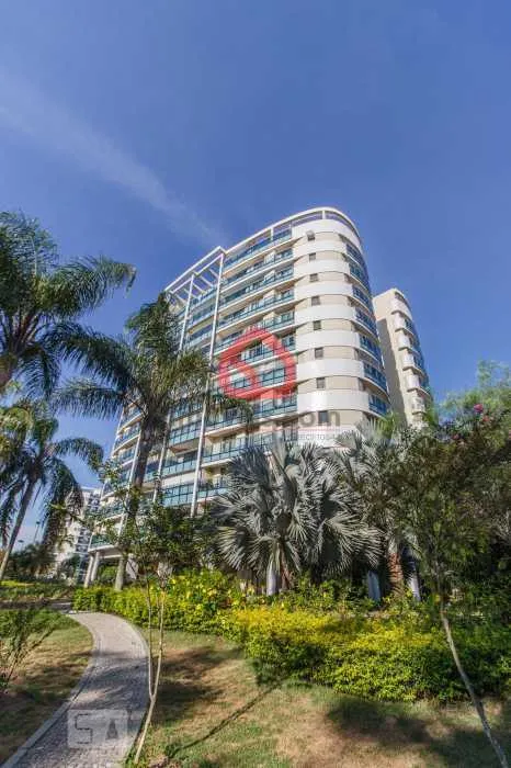 Furnished residential apartment with 4 bedrooms and a balcony — photo 19