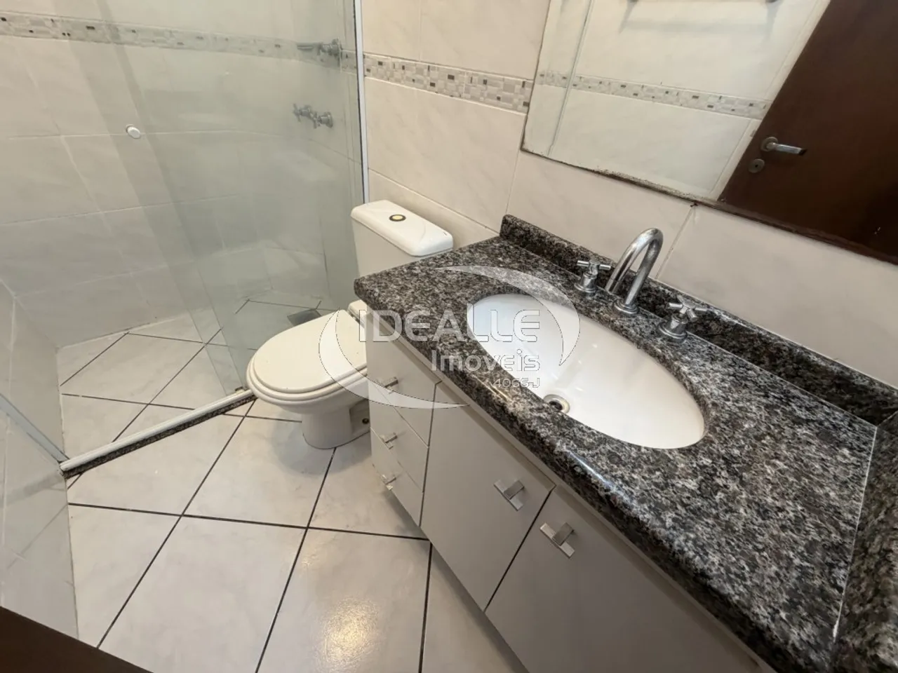 80 m² rental apartment with 2 bedrooms and suite — photo 14