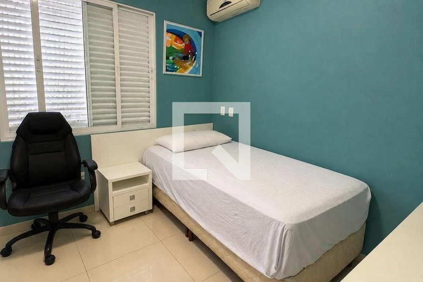 Lavadora y 3 dormitorios: casa de 148 m² — photo 13