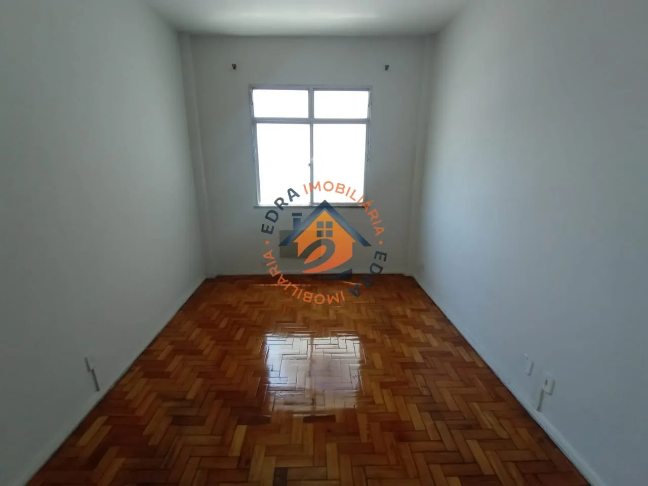 Rental apartment with 2 bedrooms and 1 bathroom