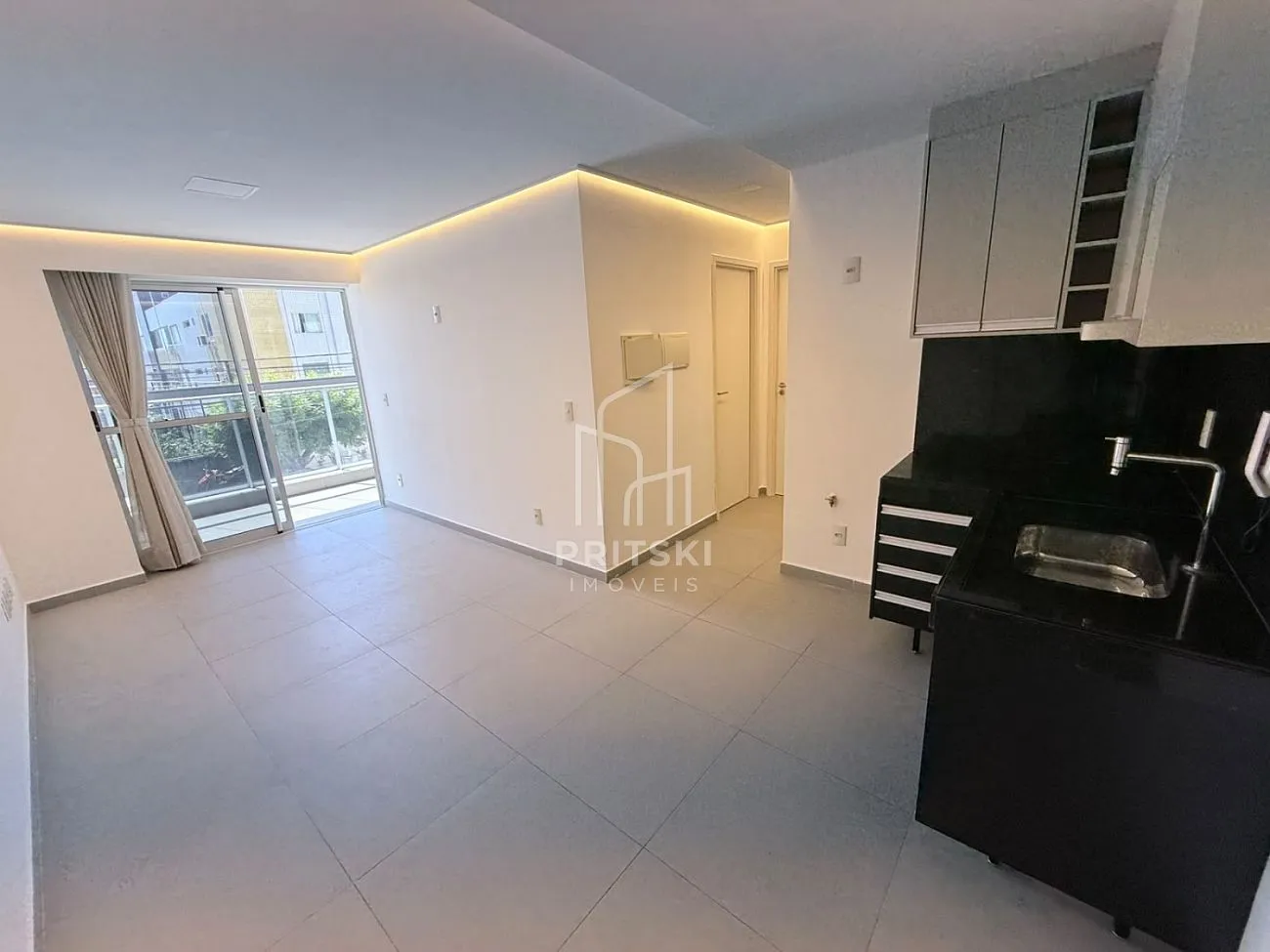 Apartment, 63 m², with floor-to-ceiling windows — photo 6