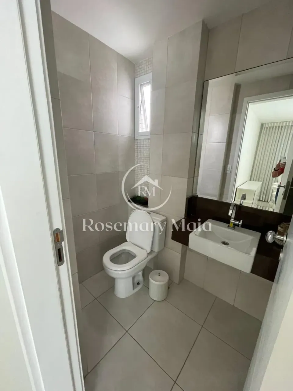Apartamento mobiliado com 3 quartos, 5 banheiros e 3 vagas — photo 4
