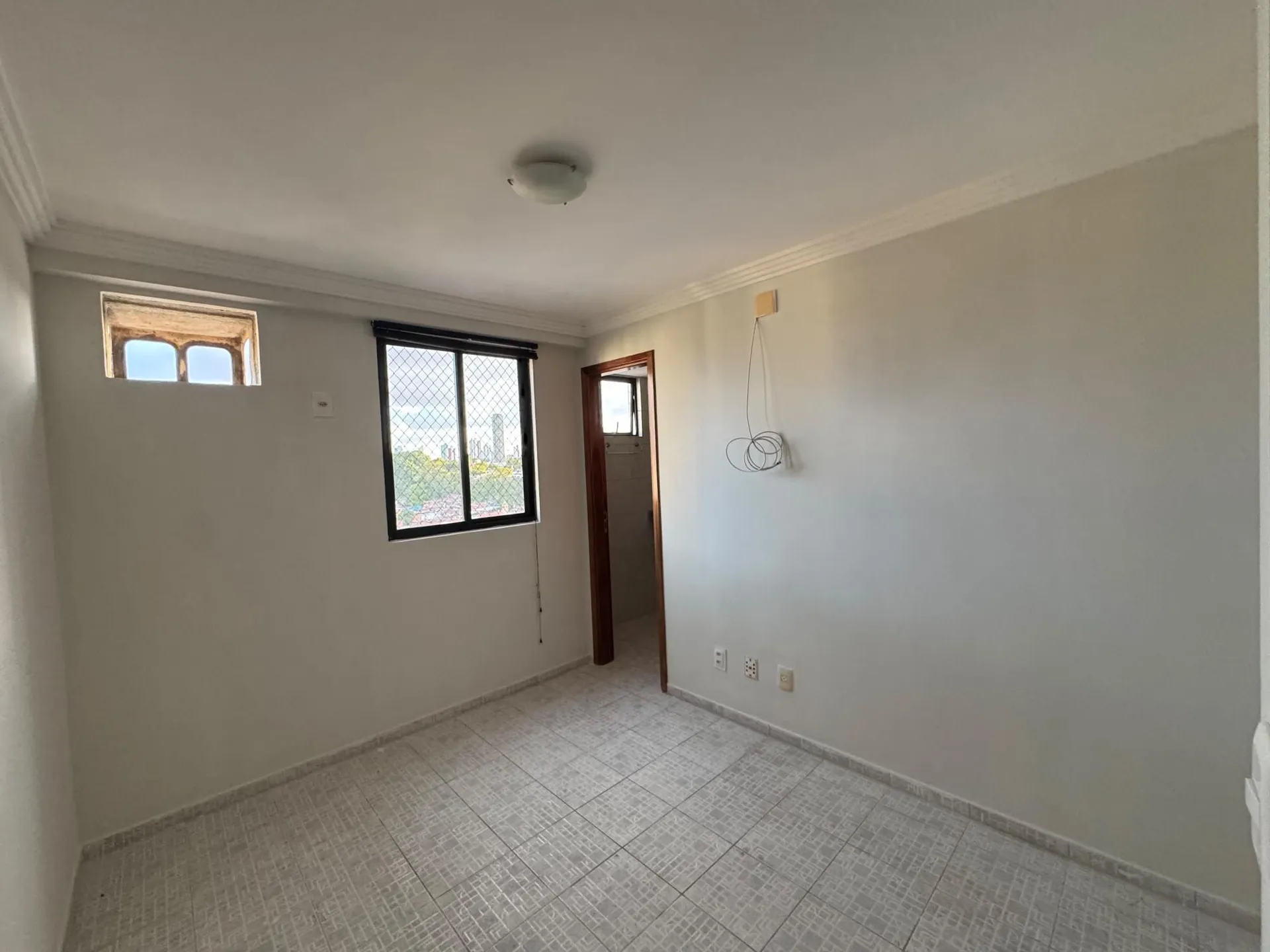 3-bedroom apartment in a building with a pool — photo 11