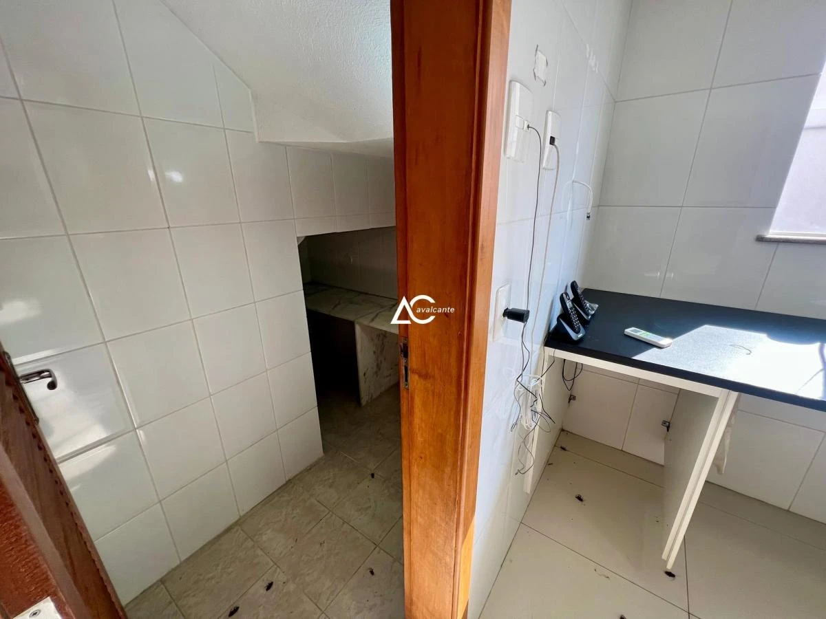 Detached home with 5 en-suite bedrooms and 541 m² — photo 23
