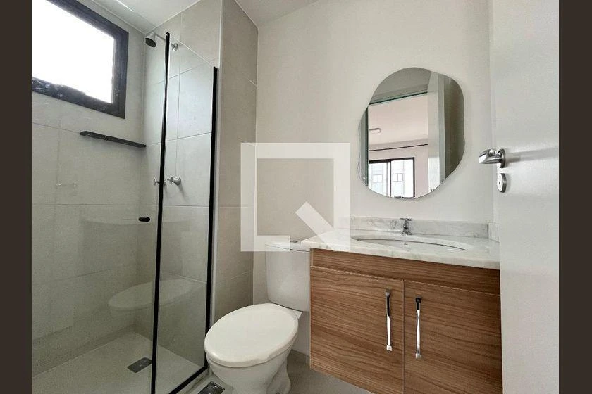 2-bedroom apartment with wood or laminate floors — photo 18