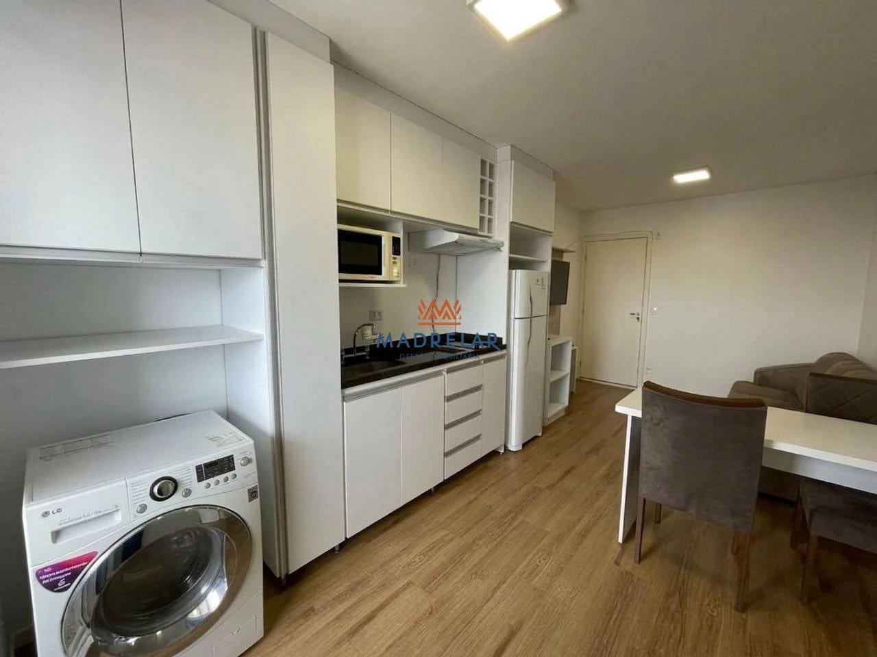 Furnished apartment, 32 m², with a dryer — photo 4