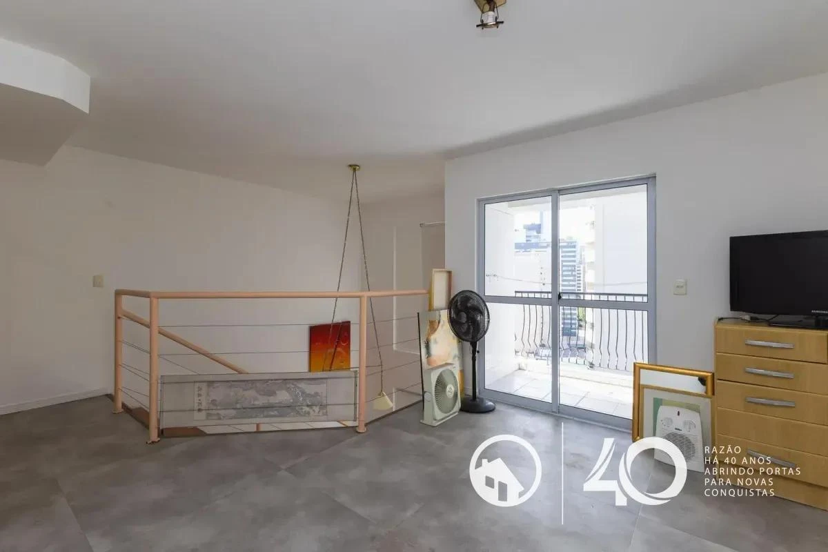 Furnished apartment, 67 m², with a glass-enclosed balcony — photo 24