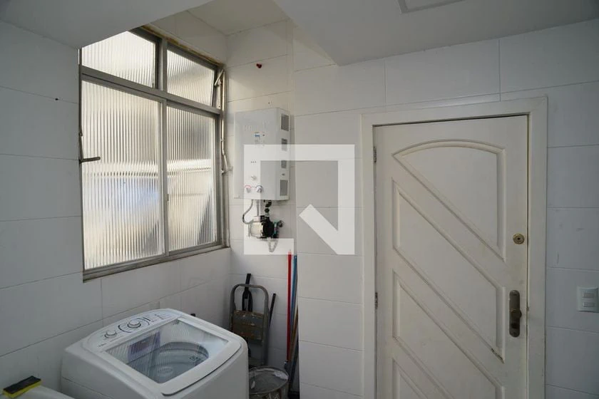 Top-floor rental with 4 bedrooms and 200 m² — photo 4