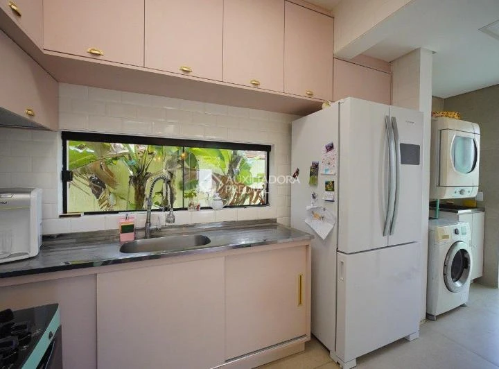 House with open-plan gas kitchen and 2 en-suites — photo 7